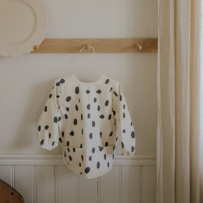 Elodie pelerina za hranjenje dalmatian dots 